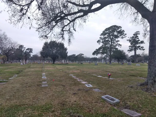 Forest Park Lawndale Cemetery
