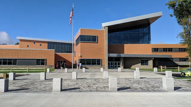 Minuteman High School