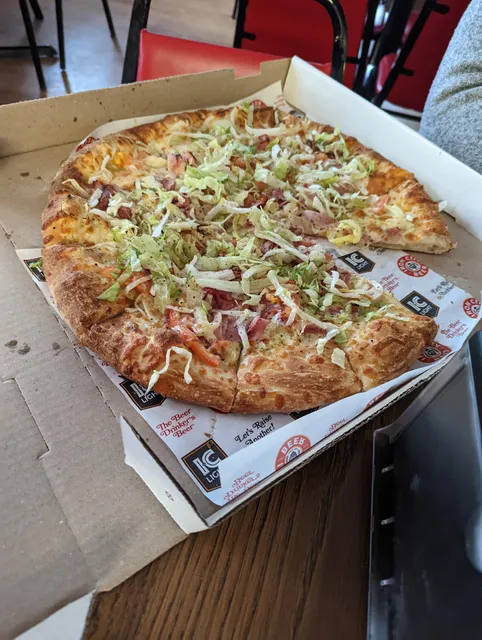 Sansos Pizzeria & 6 Packs - Blairsville