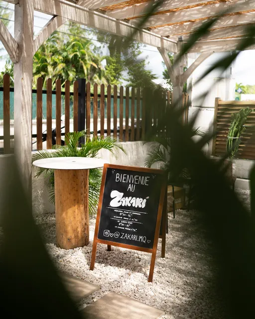 Zakari Brunch and coffee