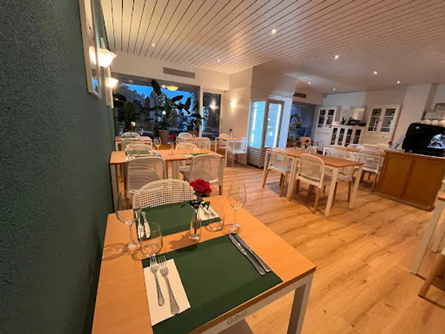 Gusto & Co. Café Restaurant Tea Lounge