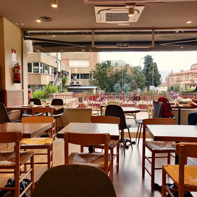 Santagloria Coffee & Bakery