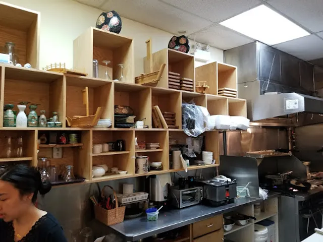 Maki Sushi Restaurant