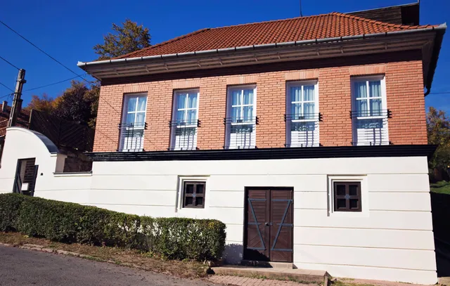 Antalóczy Pince és Apartman