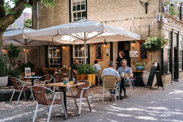 In de Vergulde Lampet