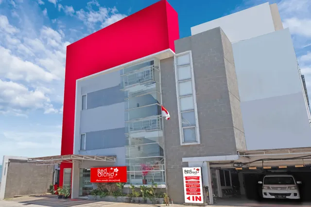 Red Orchid Hotel Simpanglima Semarang by Sajiwa