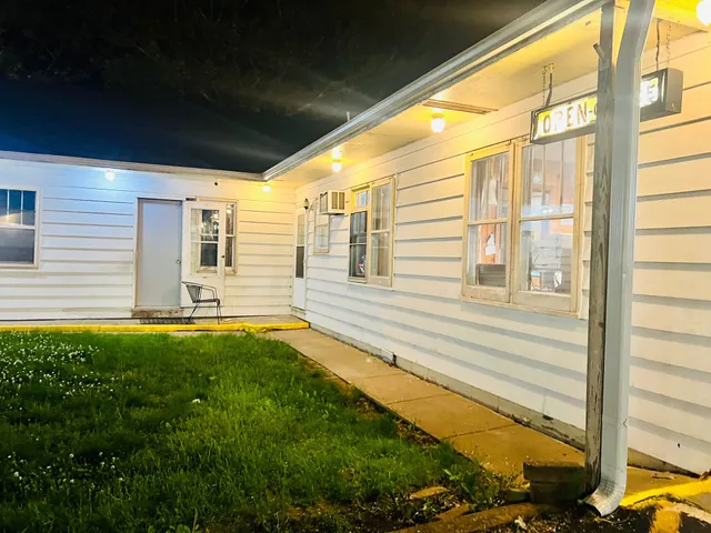 Sycamore motor lodge