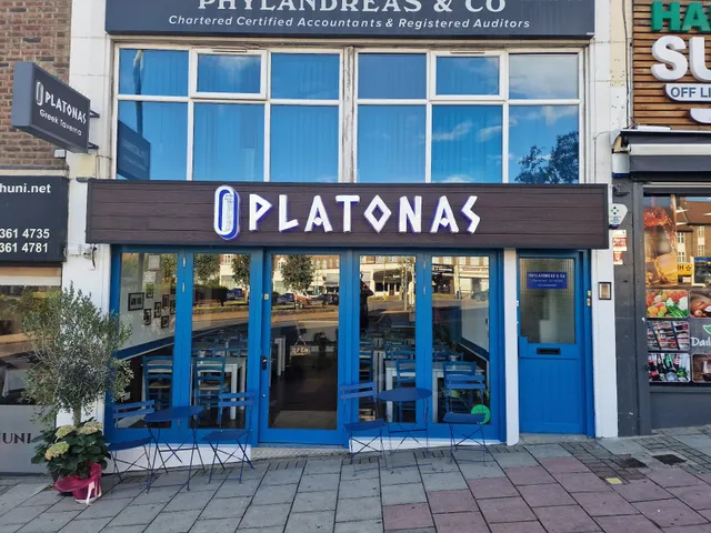 O Platonas Greek Taverna