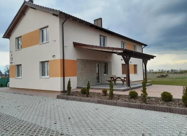 Pokoje Gościnne Akacja Skotniki