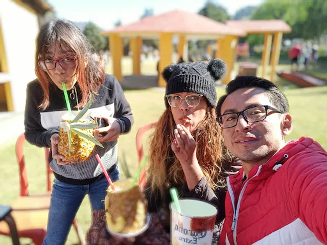 La malquerida- El arco, la marquesa