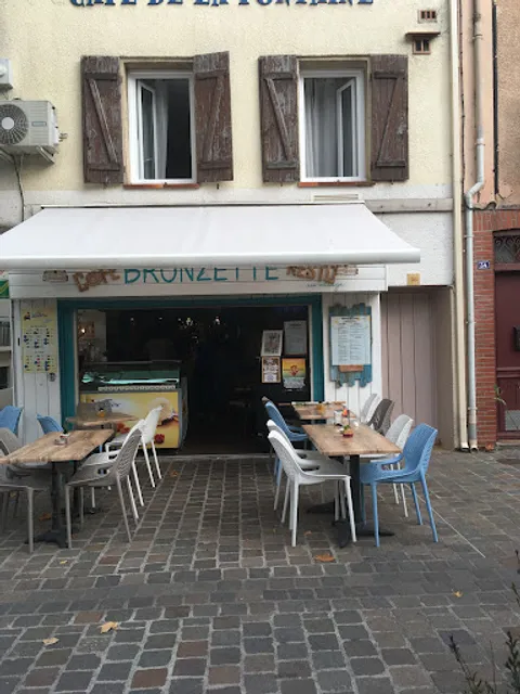 Bronzette ...au village