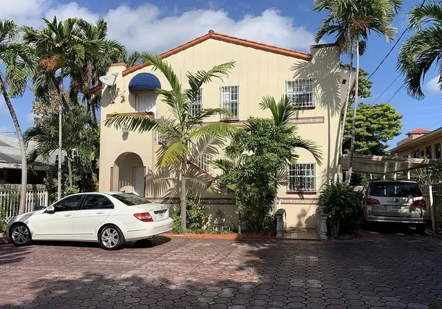 Bed & Sheets Downtown