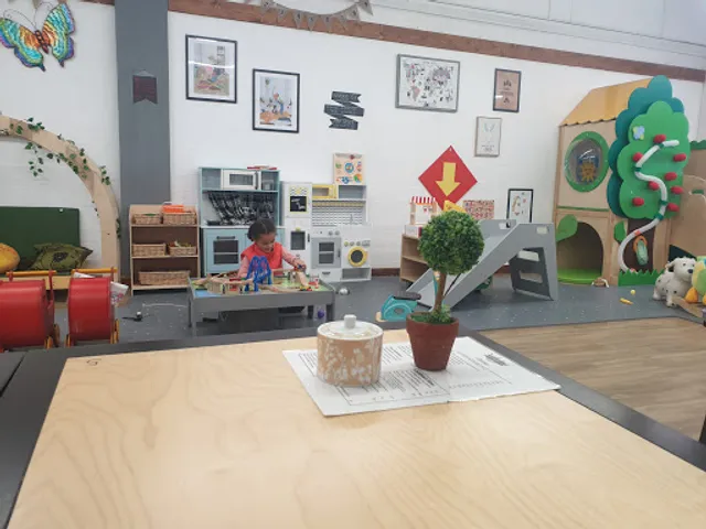 Ollie Polly Play Cafe