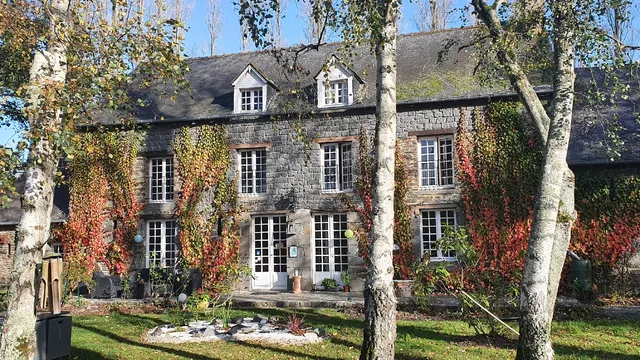 Les Bruyères Rebecca