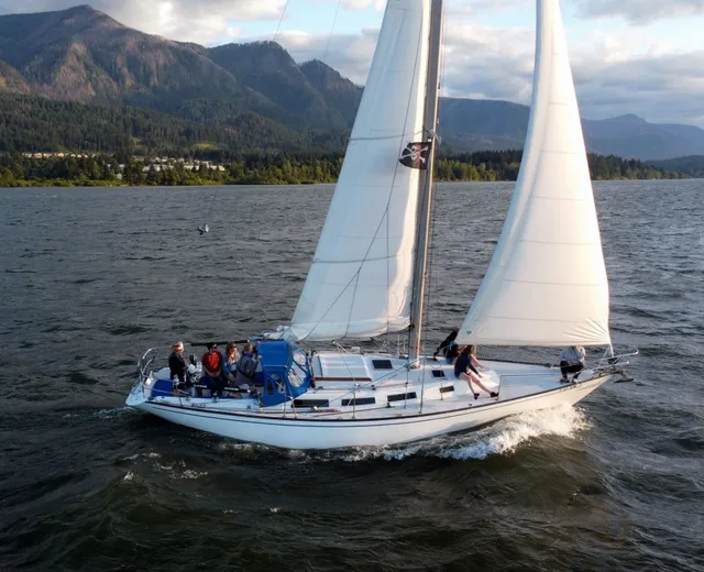 Heart Of The Gorge Sailing