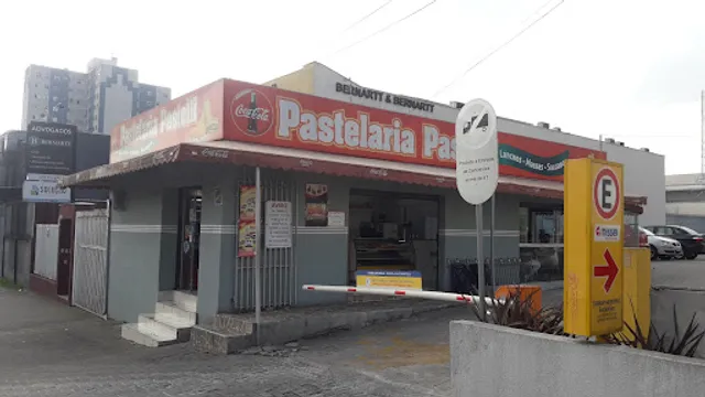 Lá Familia restaurante pizzaria Esfiharia Ltda