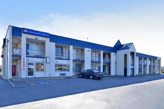 Knights Inn Lumberton