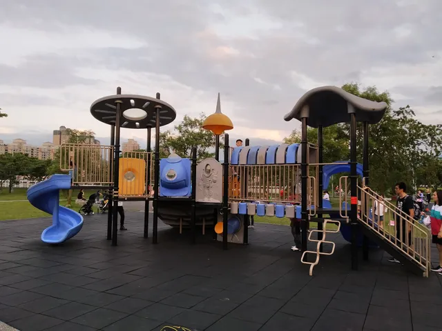 陽光運動公園兒童遊戲區
