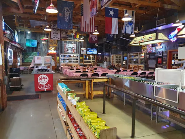 Rudy's "Country Store" and Bar-B-Q
