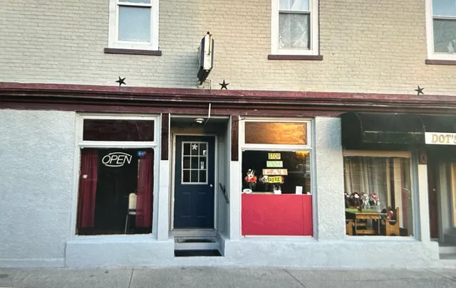 Dot’s Village Cafe