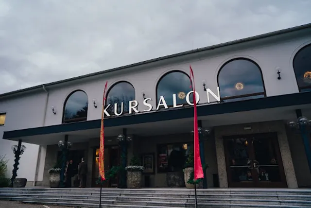 N°3 Salon Kursalon Bad Vöslau | Hochzeitslocation