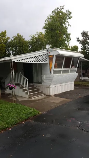 Imperial Manor Mobile Home