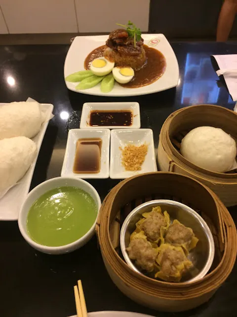 วราภรณ์ ซาลาเปา สนามเป้า