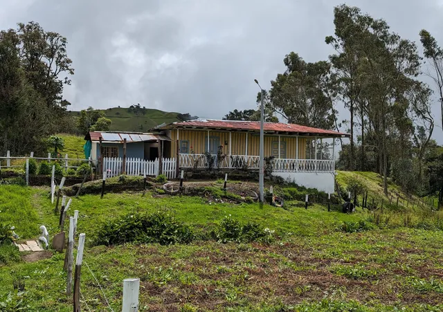 Refugio Paramo Trek Murillo