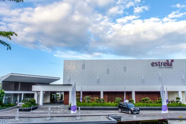 Estrella Hotel & Conference Center - Luwuk