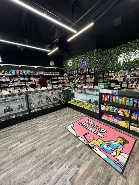 Hippie Hut Smoke Shop - Grove City