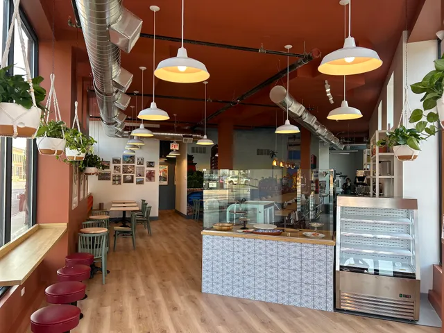 Cadinho Bakery & Café