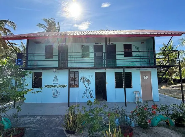 Labuan Rusukan Besar Resort