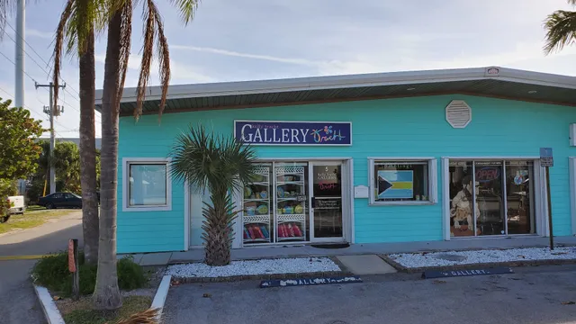 Kelly Tracht Gallery