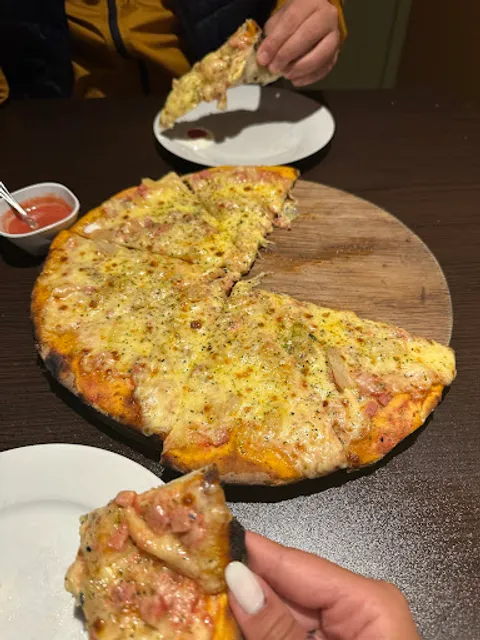 Pizzería Trattoria Del Búho