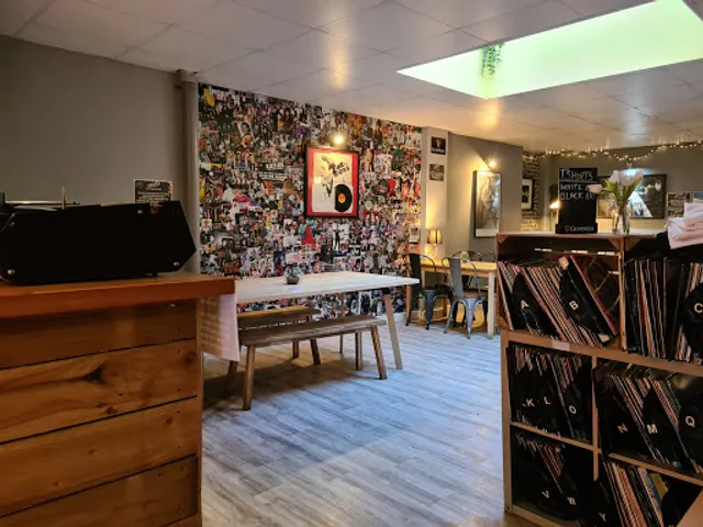 Katies Vinyl Bar & Kitchen