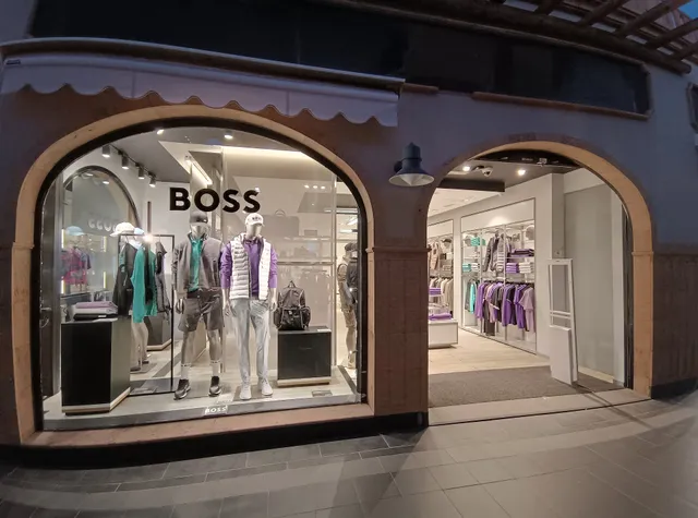 BOSS Menswear Store / Athleisure