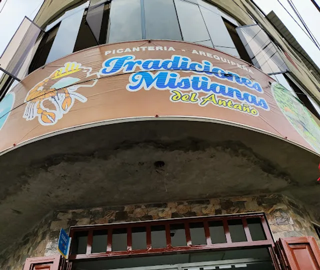 Tradiciones Mistianas del Antaño