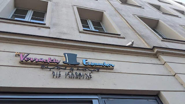 The Crazy Ice-cream Maker