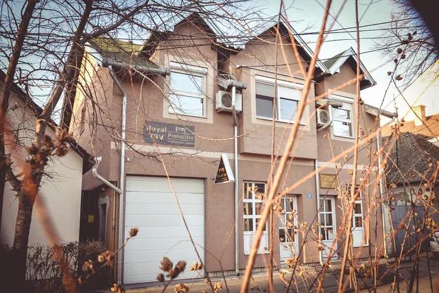 Prenociste Royal TSV, Sombor