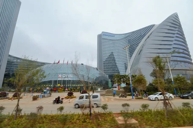 Howard Johnson Flower City Hotel