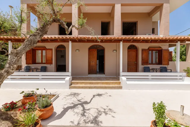 Lyria Hotel (Apartments)