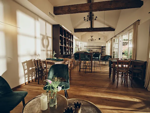 Weinstube & Vinothek - Winzerhof Körtgen