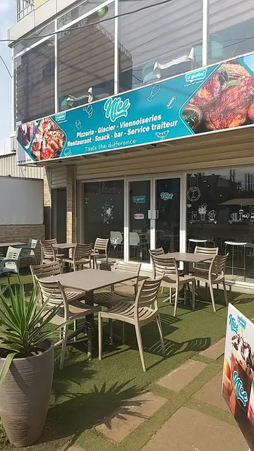 NICE RESTAURANT GLACIER