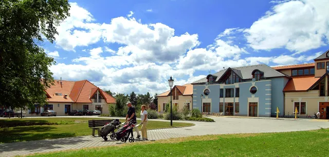 Resort Darovanský dvůr