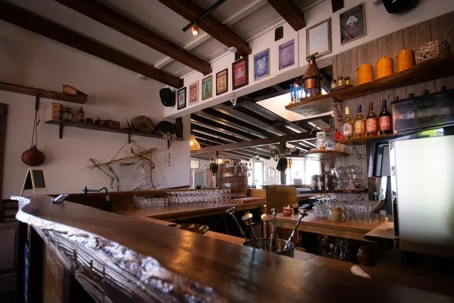 Hors du Temps - Taverne