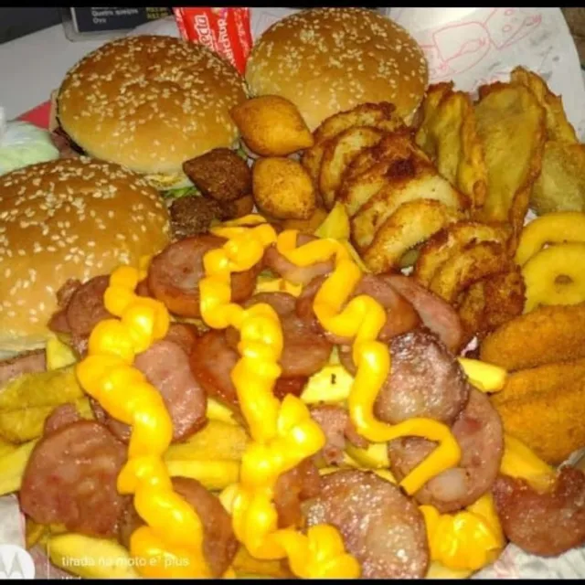 Léo Lanches e Pizzaria