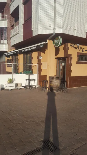 CAFÉ BAR CALIFORNIA