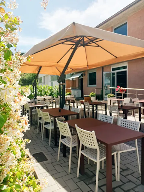 TUTTIGIORNI Lunch & Food