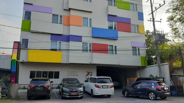 Hotel The 27 by Rainbows House