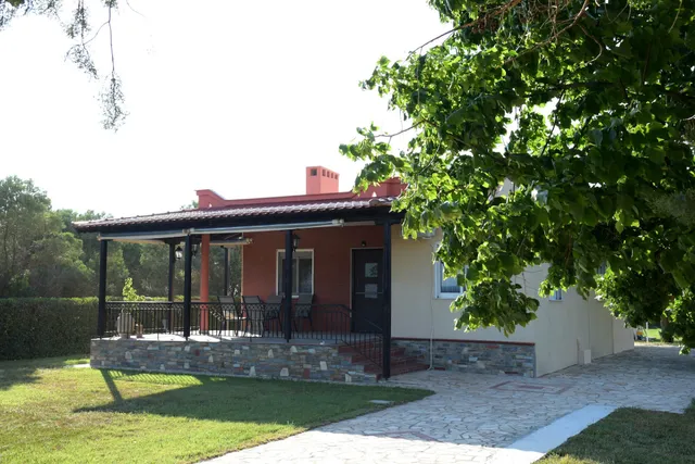 Potamos Studios by Gerani